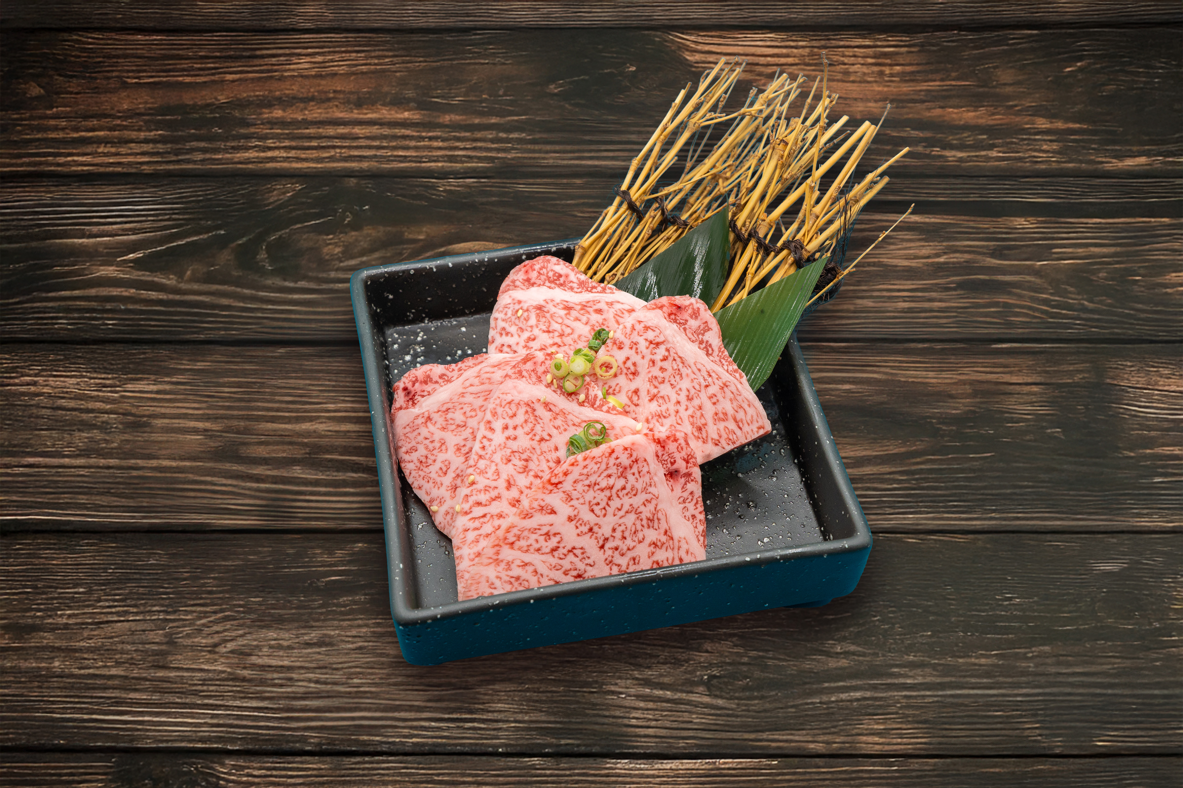 黒毛和牛特選ロース（友三角）